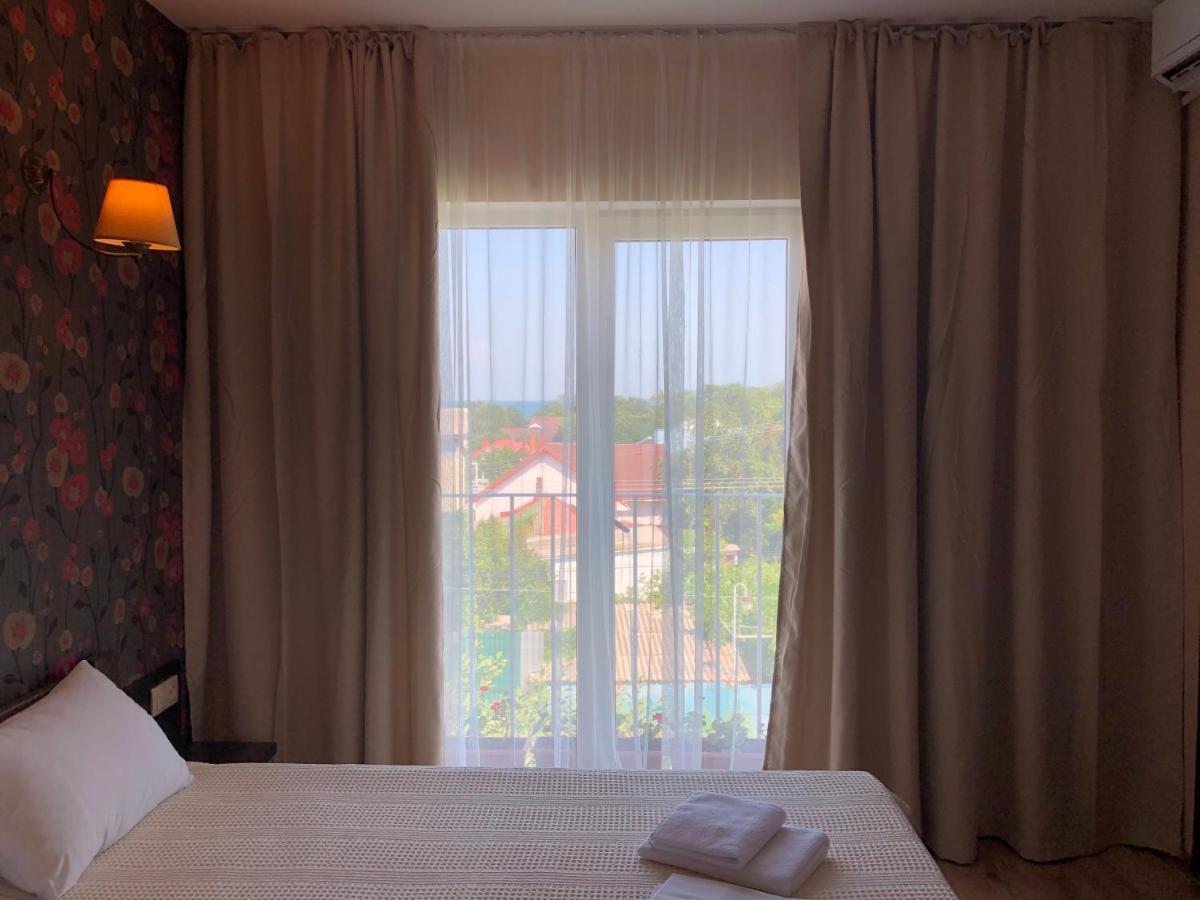 Gosti Hotel Odessa Luaran gambar