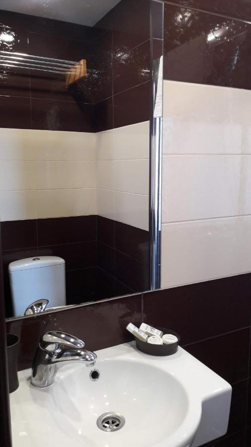 Gosti Hotel Odessa Luaran gambar
