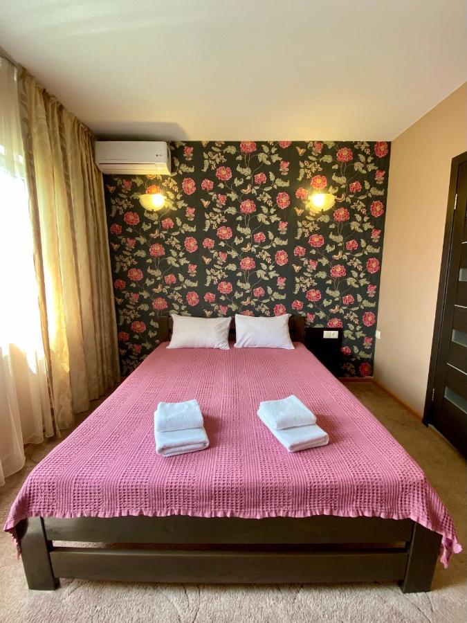 Gosti Hotel Odessa Luaran gambar