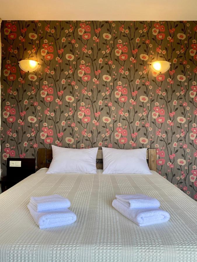 Gosti Hotel Odessa Luaran gambar